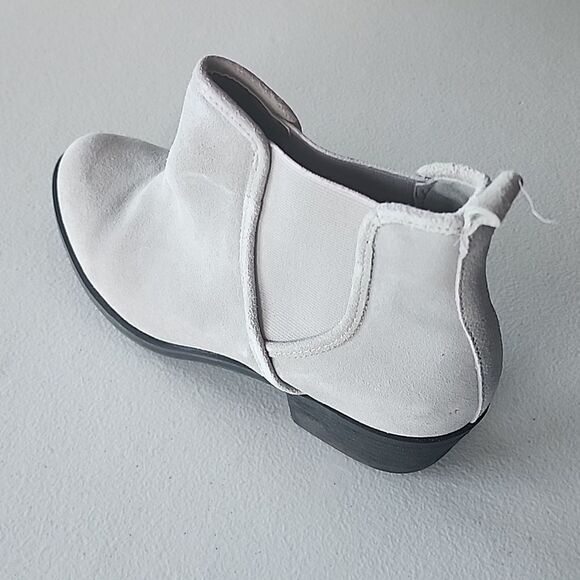 New Cement Suede Slip On Chelsea Booties by Isaac Mizrahi,  Size 6 - Picture 1 of 6